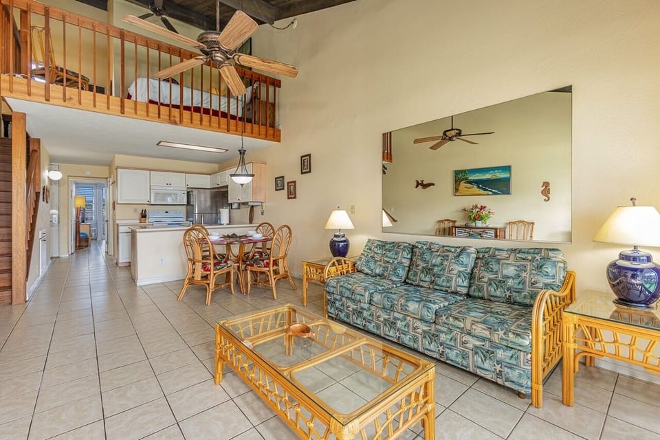 Condo, 2 Bedrooms | Living area