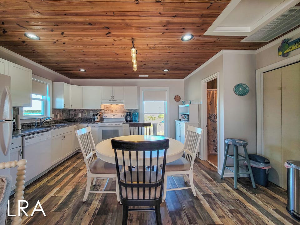 104 Summer Place Dr (Fins Up [Int Ext Aerials]) - watermarked-04
