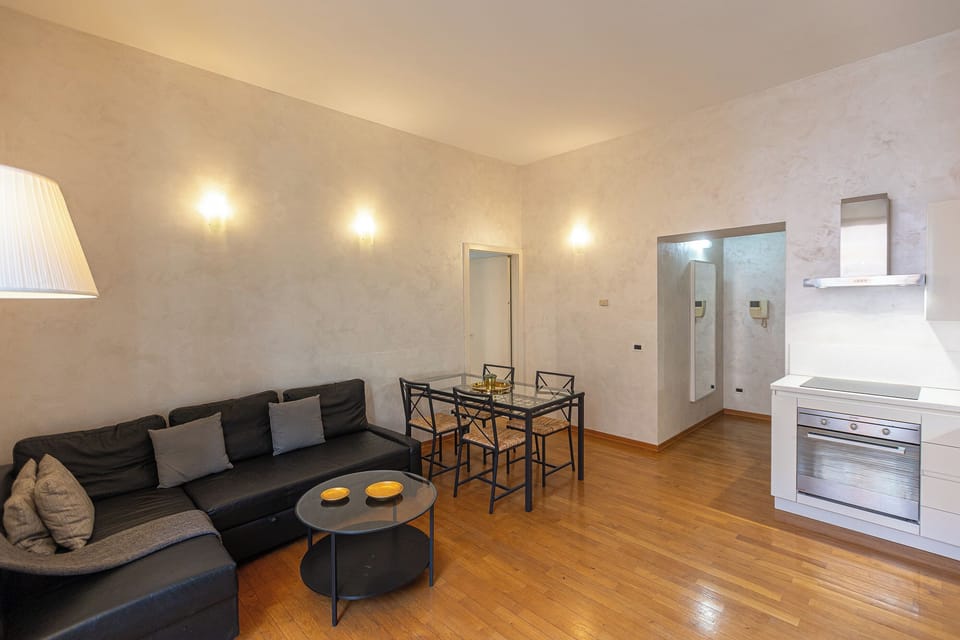 Apartment | Living area | Flat-screen TV