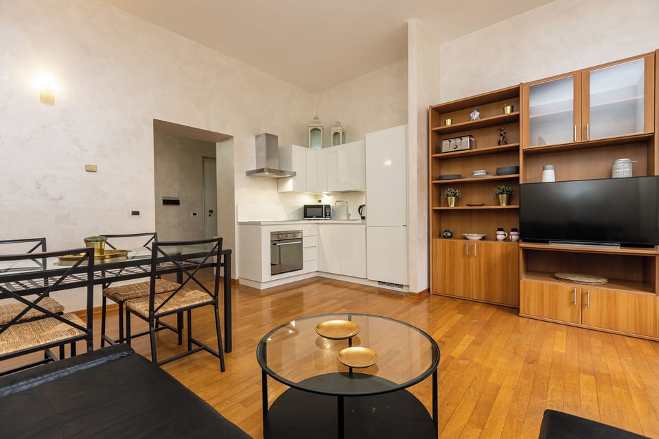 Apartment | Living area | Flat-screen TV