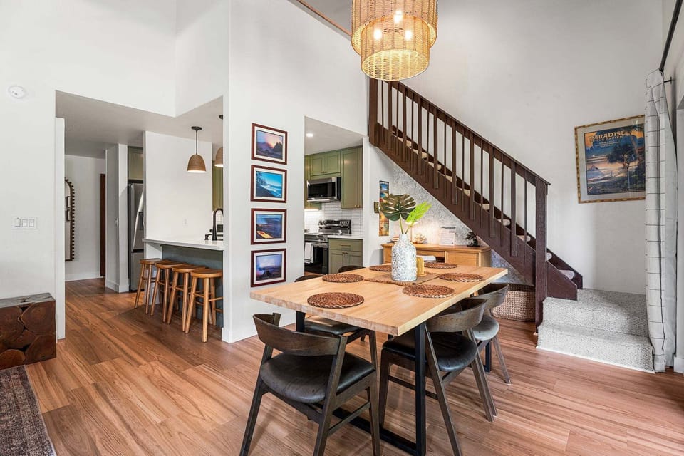 Condo, Multiple Beds, Lanai, Golf View (Kanaloa at Keauhou 1004) | Dining