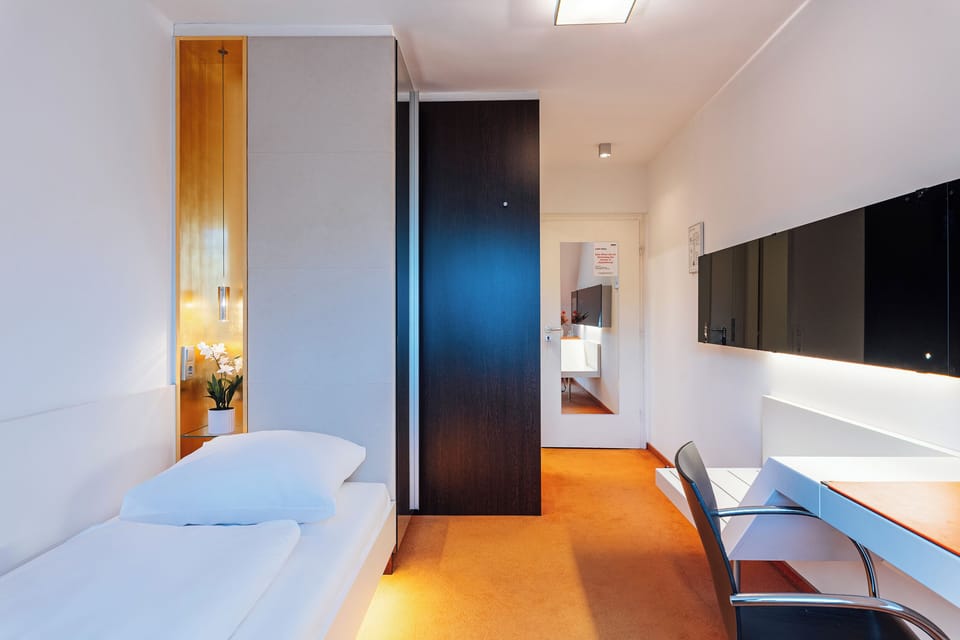 Economy Single Room | Hypo-allergenic bedding available, desk, laptop workspace, soundproofing