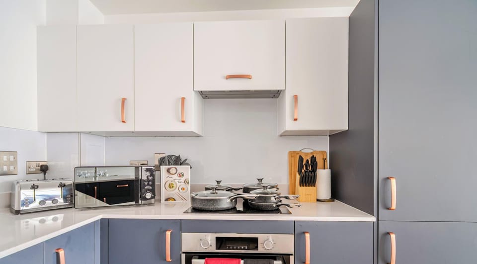 Fully-equipped kitchen for your home-cooked meals
