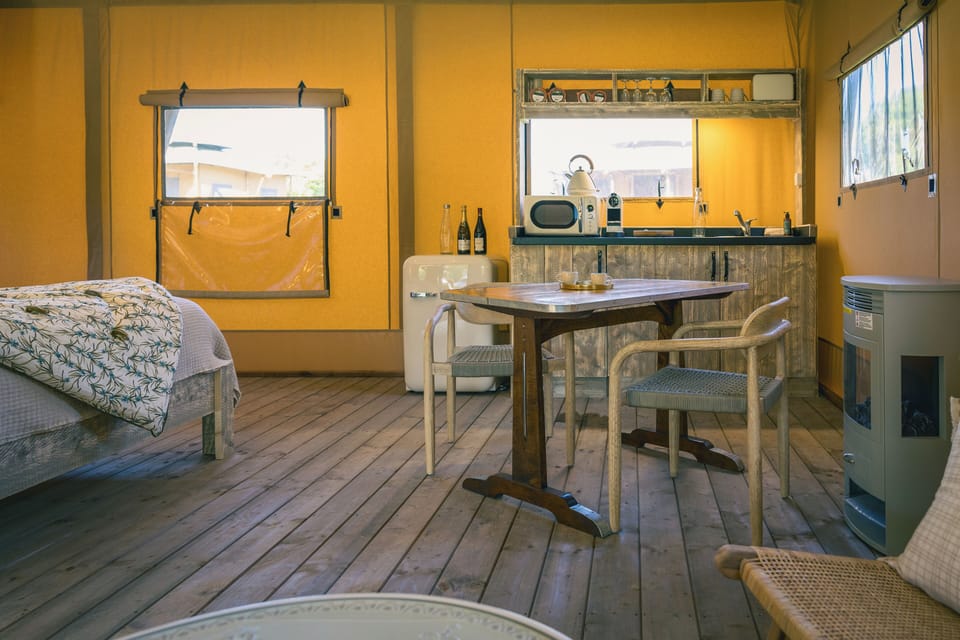 Luxury Tent (Divine) | Private kitchen | Mini-fridge, microwave, espresso maker, electric kettle