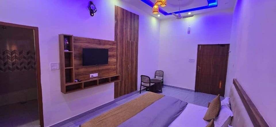 Deluxe Double Room | Free WiFi