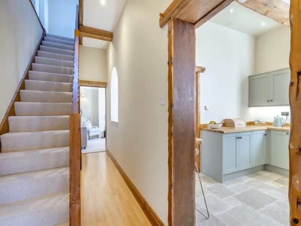 Superior House, Garden View | Living area | TV