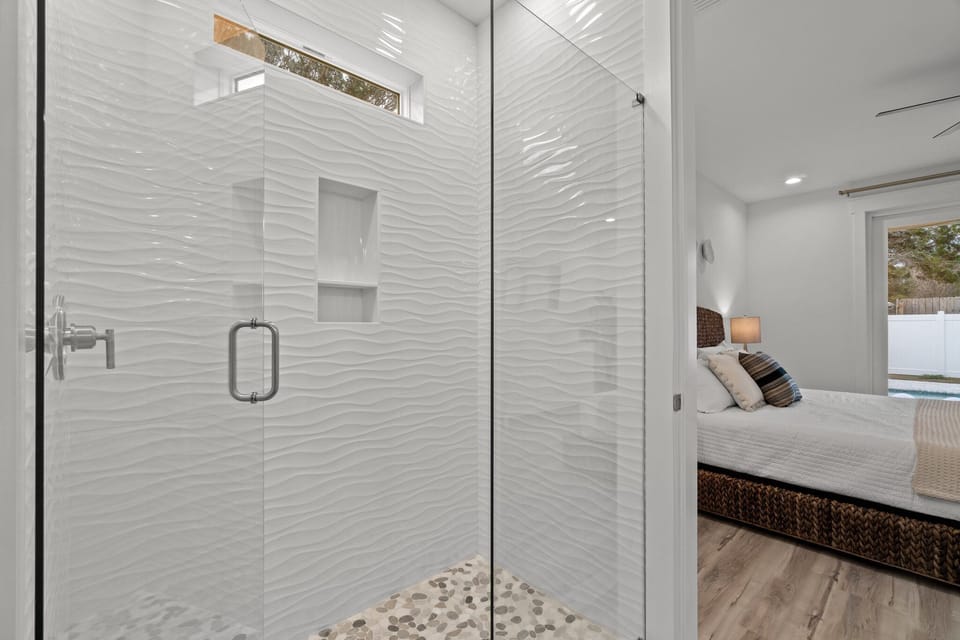 First floor Ensuite Bathroom