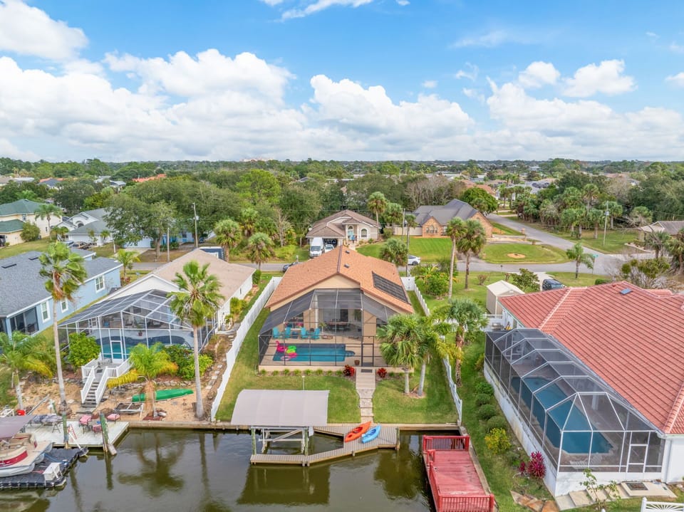 Birds eye view of the whole property