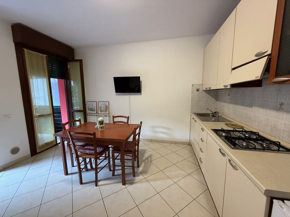 Apartment, 1 Bedroom, Balcony | Interior