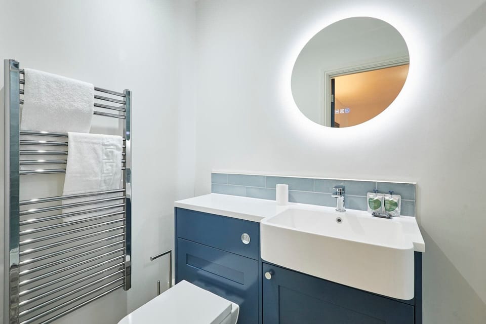 Host Stay The Langley Hotel Apartment 6 Apartment in England