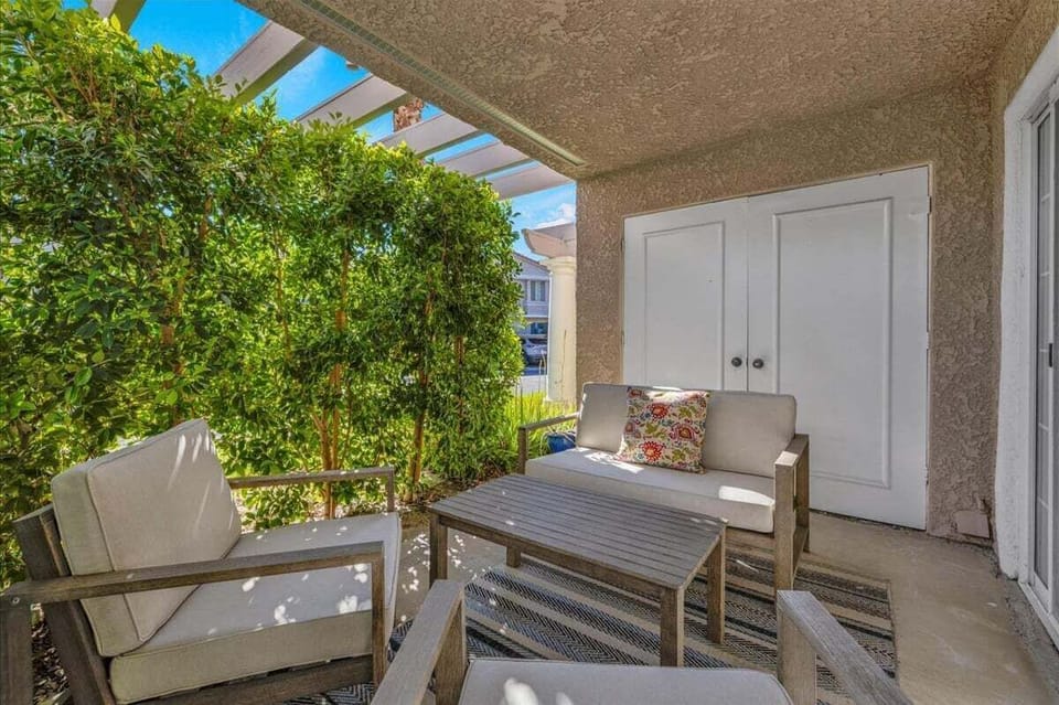 Condo, 1 Queen Bed, Patio, Garden View (Parocela P113) | Terrace/patio