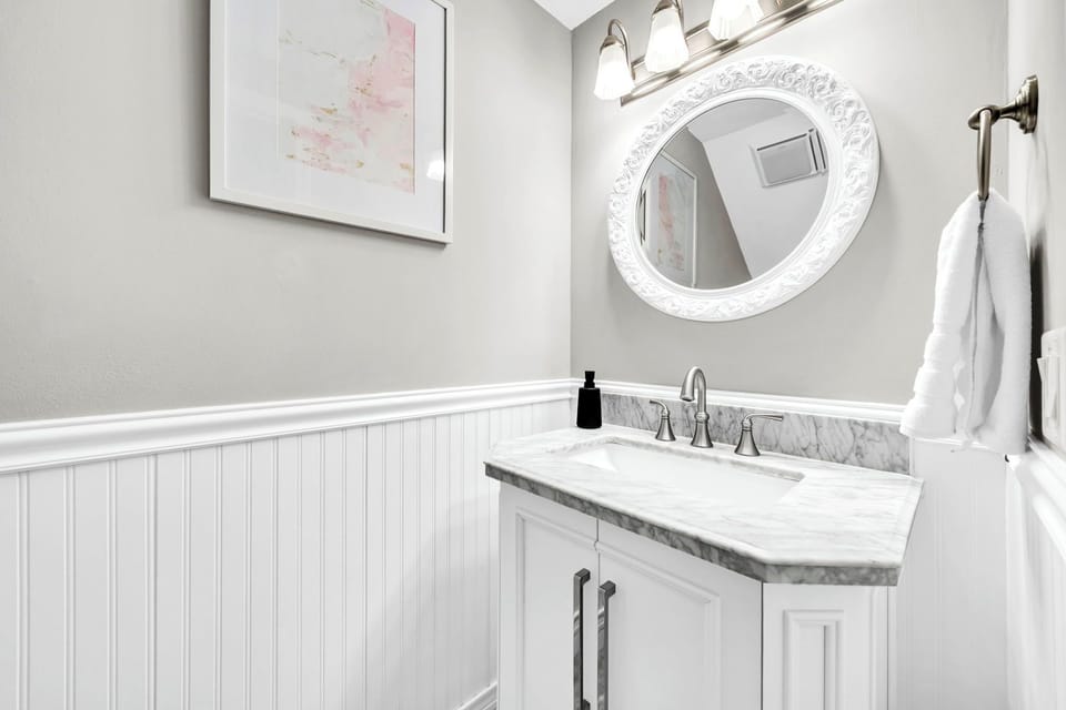 Downstairs half bath