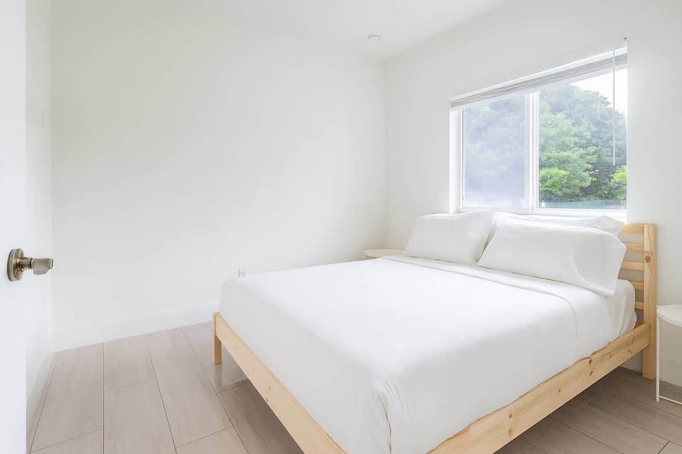 Bedroom 3 - Queen bed