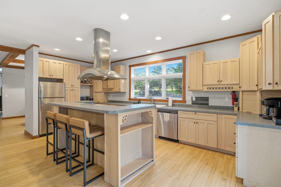Fully loaded kitchen