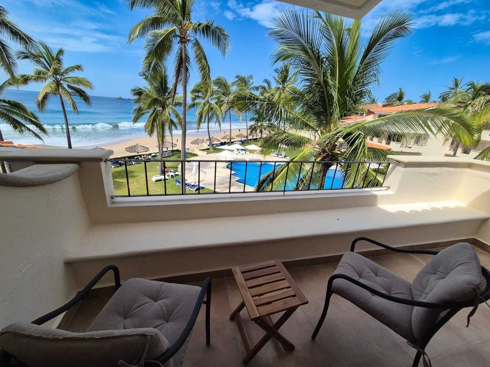 Superior Apartment, Beach View | Balcony