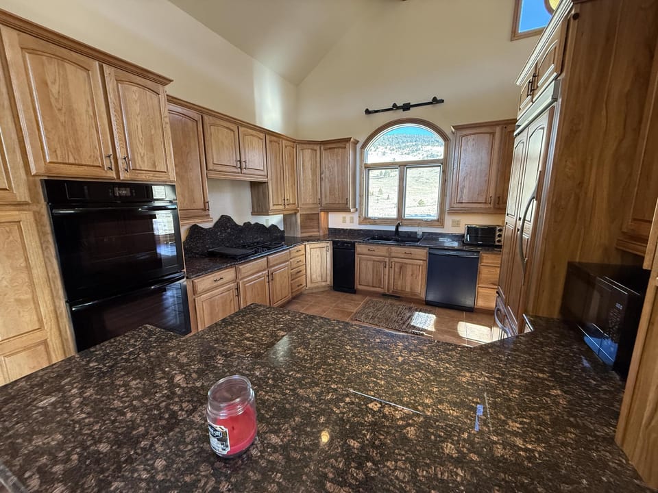 Plenty of prep space for large family meals