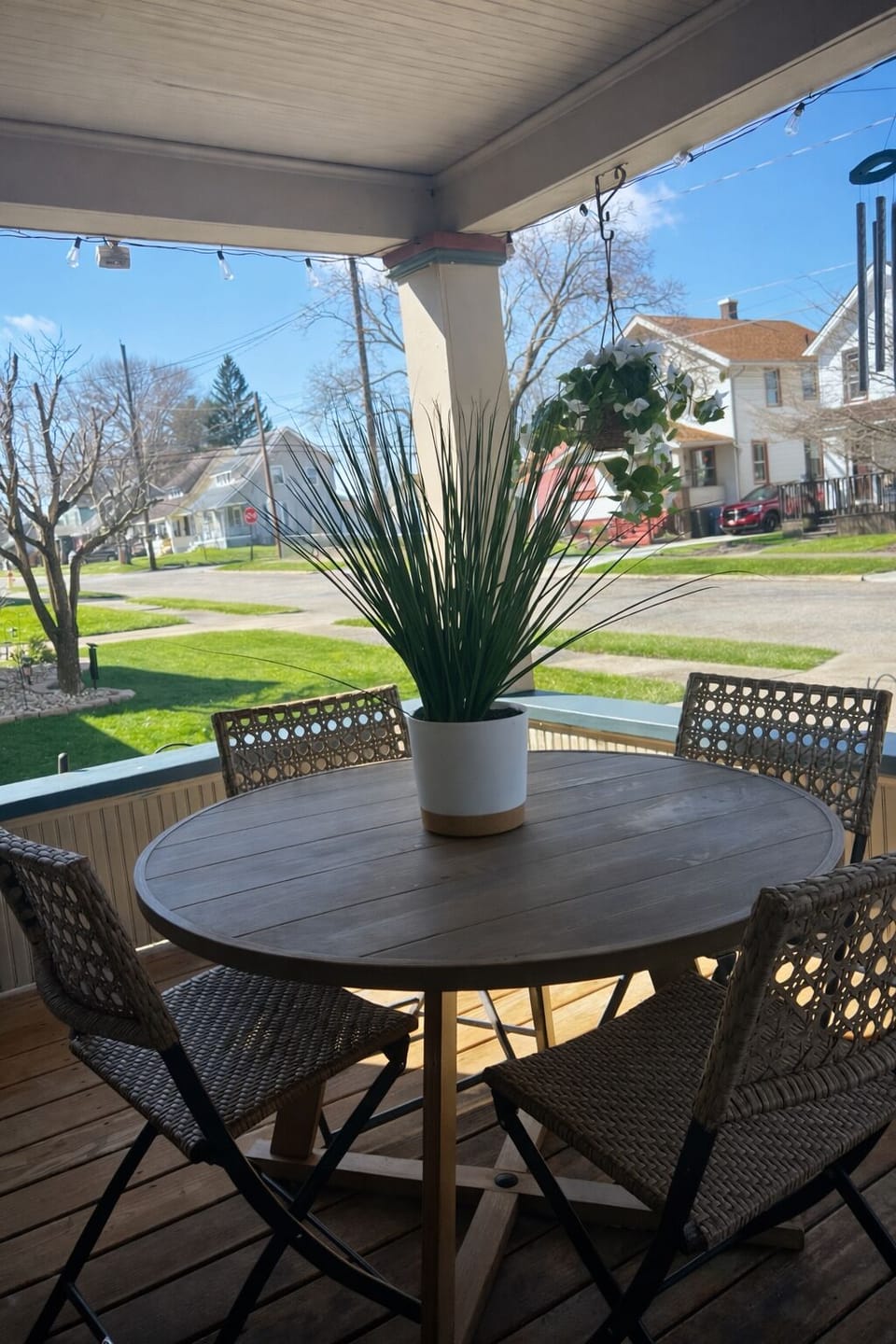 Outdoor dining