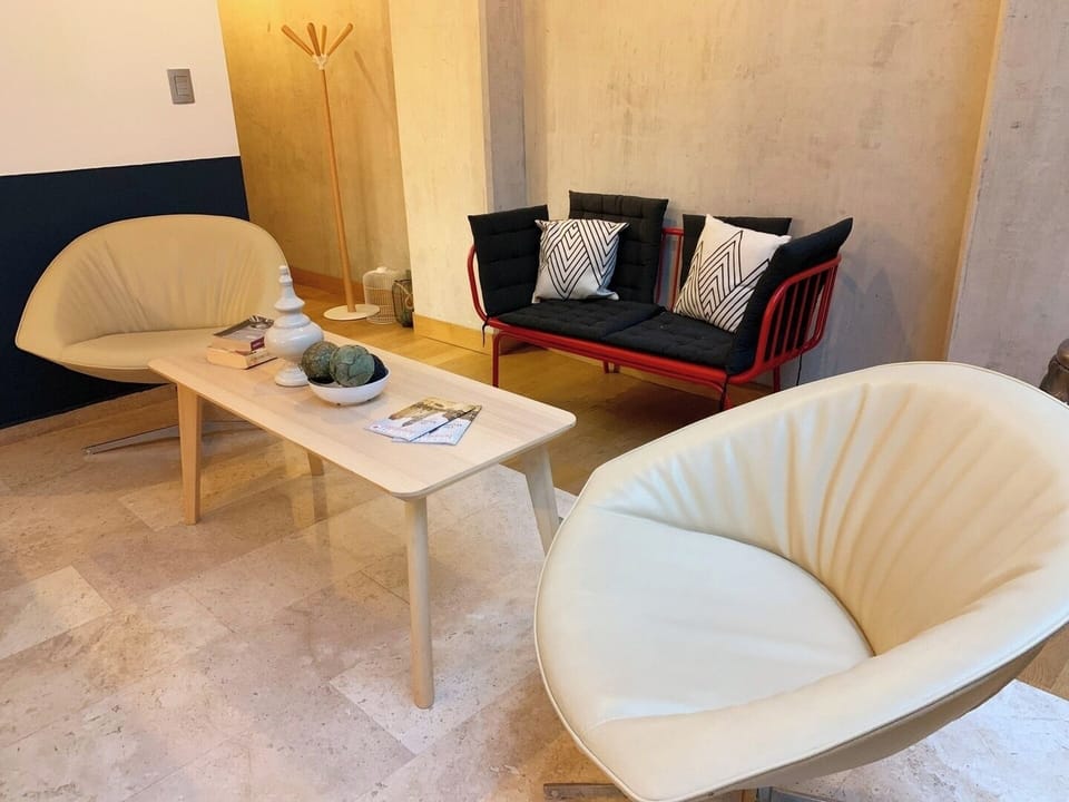 Basic Single Room | Living area