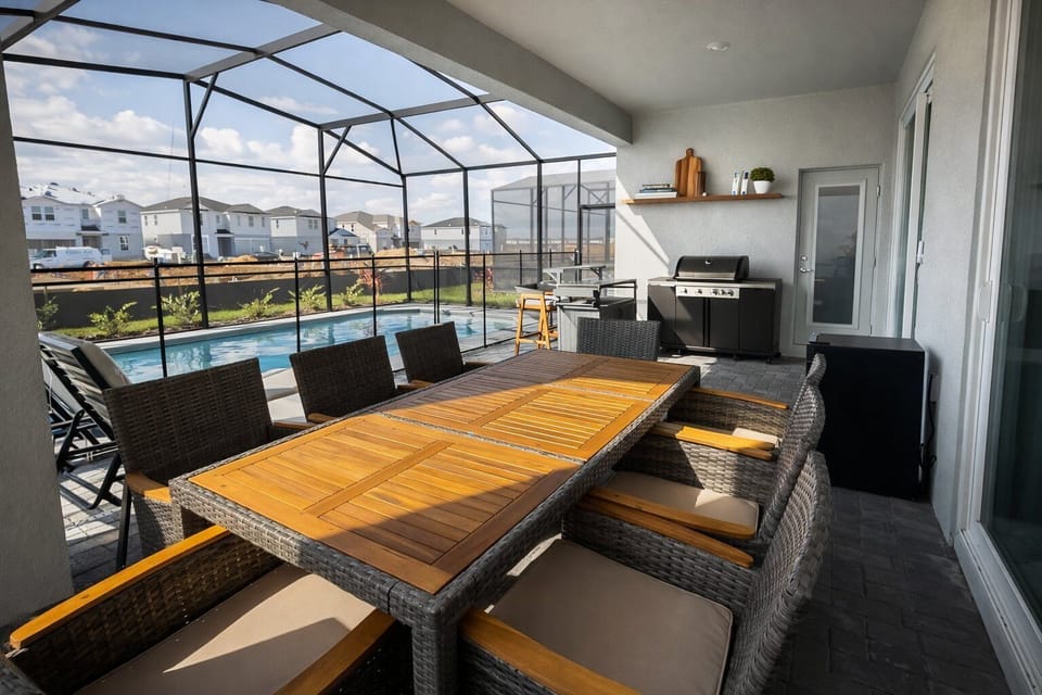Basic Villa | Outdoor dining