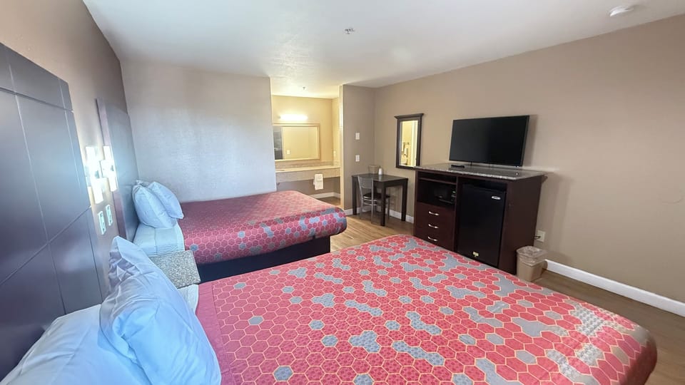 Standard Room, 2 Queen Beds, Non Smoking | Desk, free WiFi, bed sheets