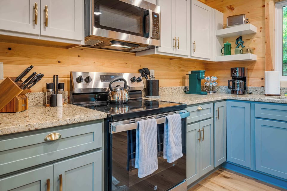 Fully equipped kitchen for preparing meals 