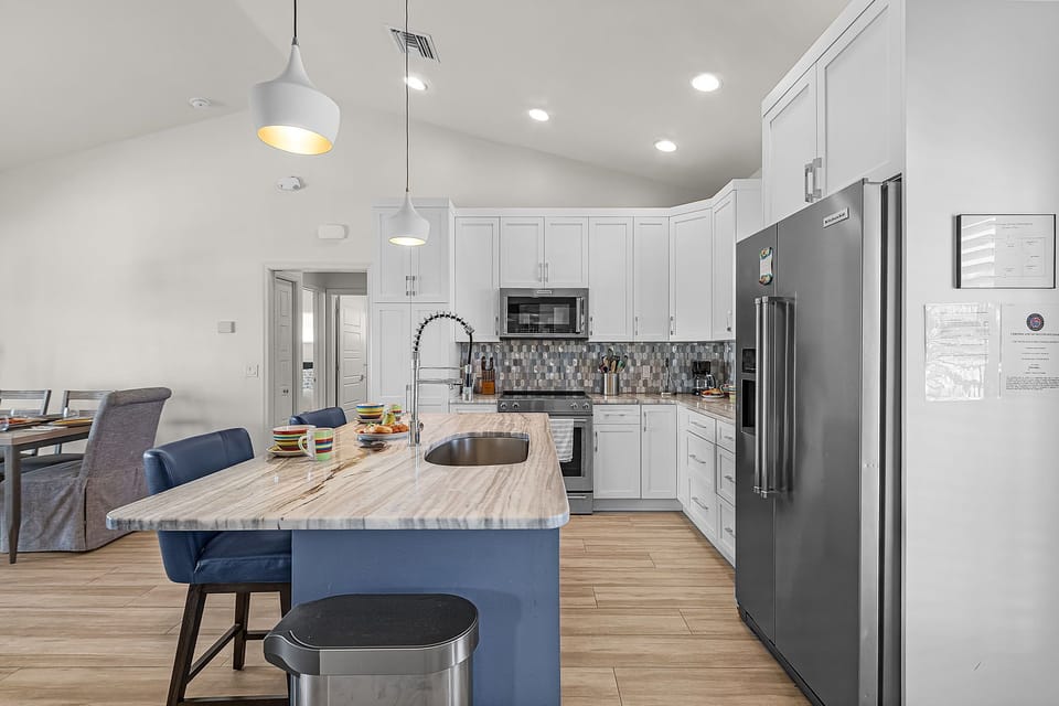 Fully equipped kitchen with crockpot
