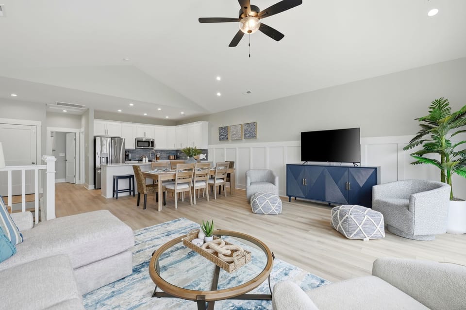 Smart TVs in Living Room and all Bedrooms
