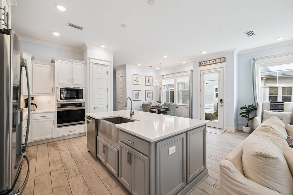 Luxurious Kitchen Island