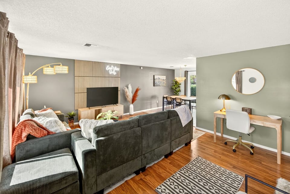 Premium House, 3 Bedrooms, Pets Allowed | Living area | Flat-screen TV