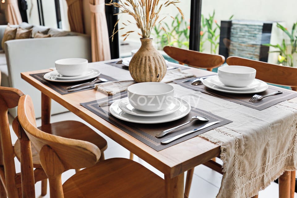 Villa, 2 Bedrooms, Garden View | Dining room