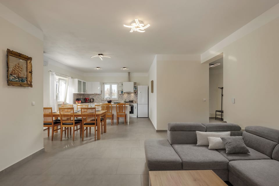 Standard House, 3 Bedrooms, Microwave (Casa Berton /w Heated Saltwater Pool) | Living area | Smart TV