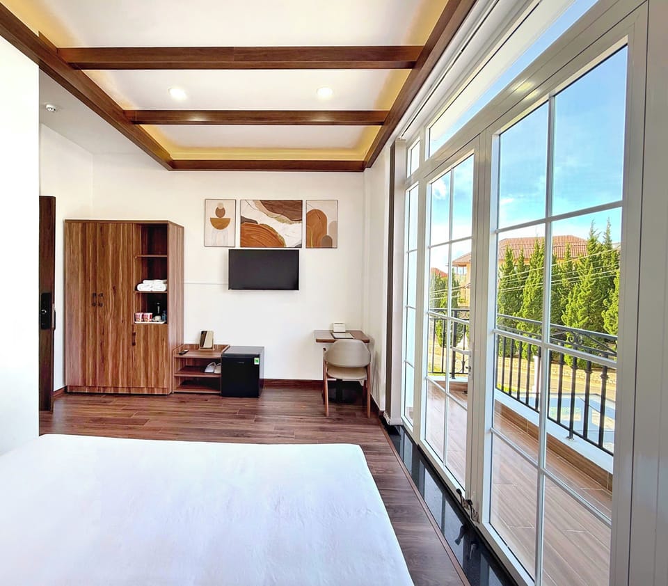 Premium Double Room, Balcony | Soundproofing, free WiFi