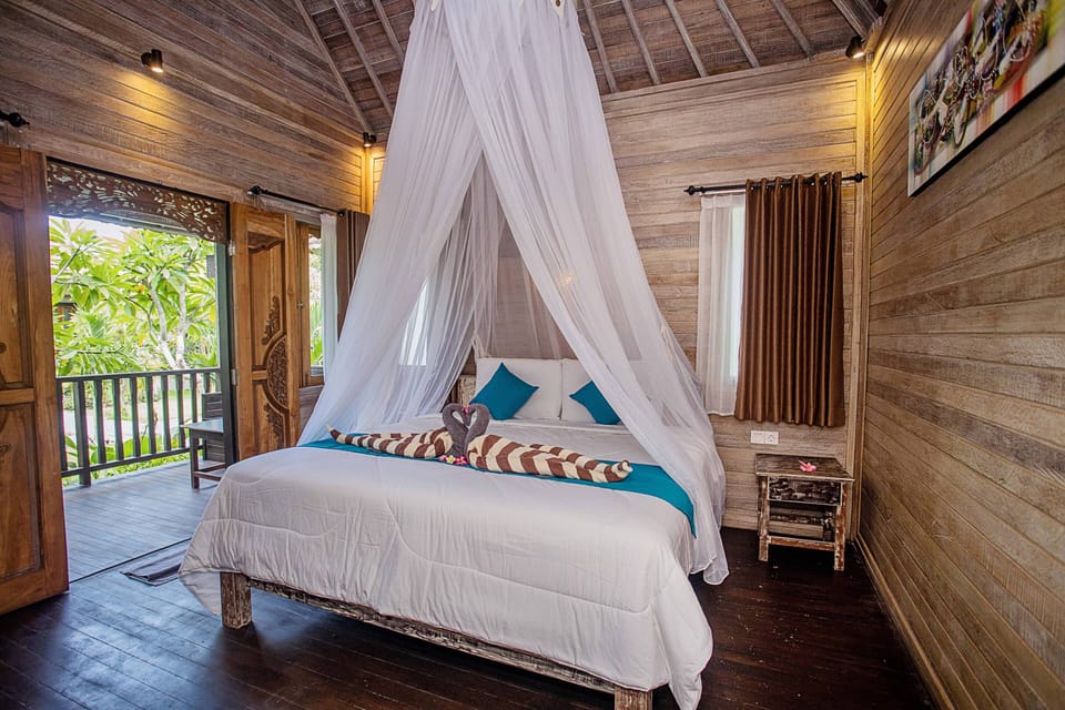 Deluxe Double or Twin Room, Balcony, Garden View | Desk, soundproofing, free WiFi