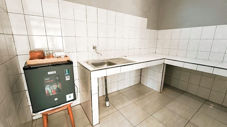 Mini-refrigerator