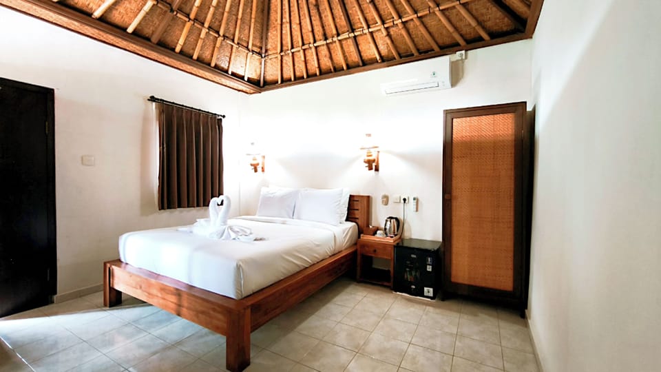 Deluxe Double Room, Garden View | In-room safe, desk, laptop workspace, free WiFi