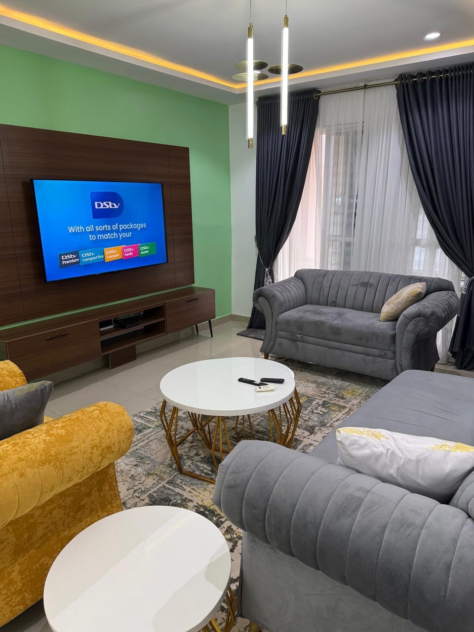 Economy Apartment, Balcony, City View | Living area