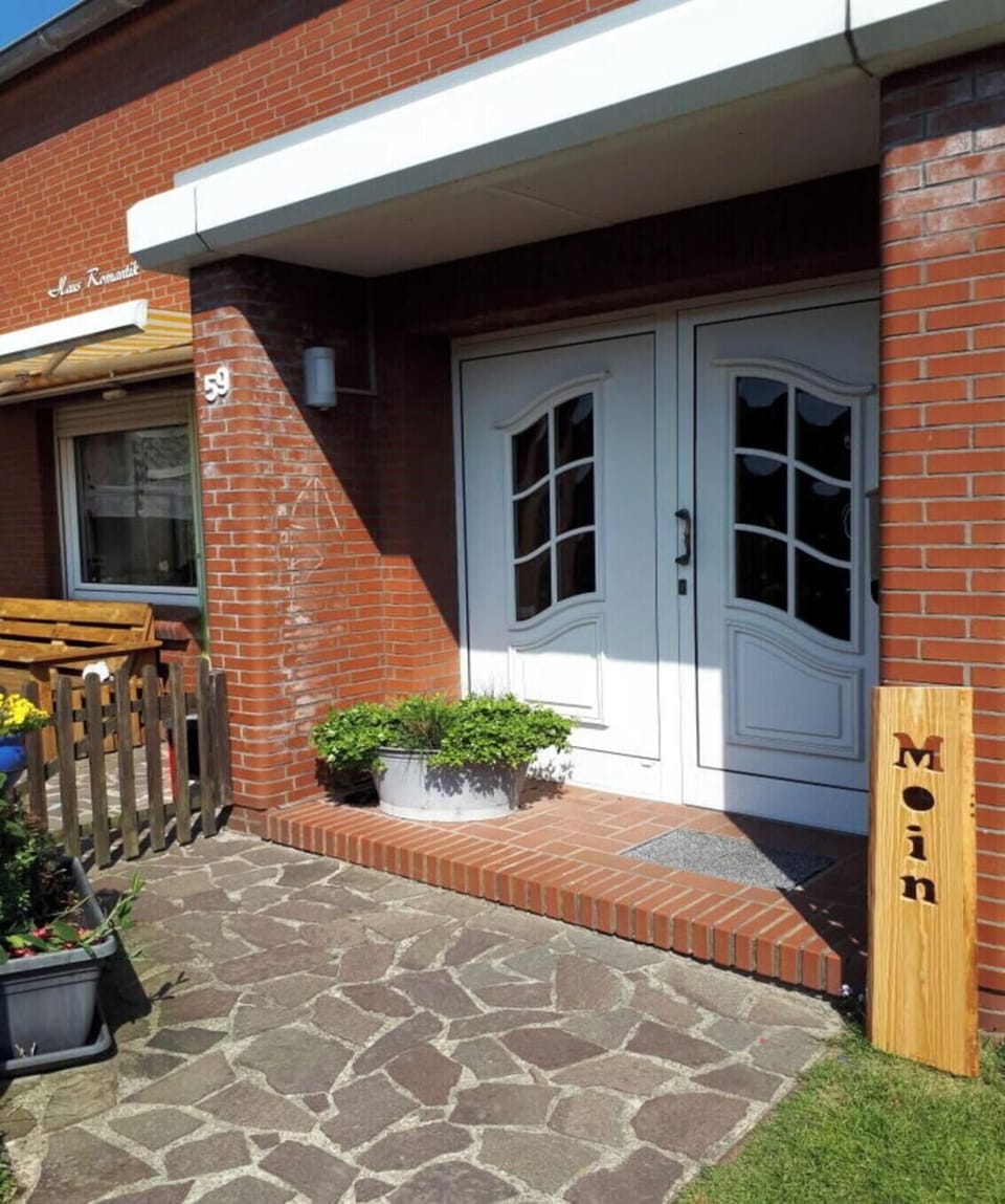 Entrance / Reception