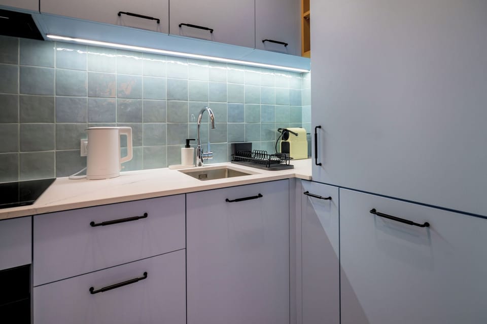 Apartment | Private kitchenette | Electric kettle