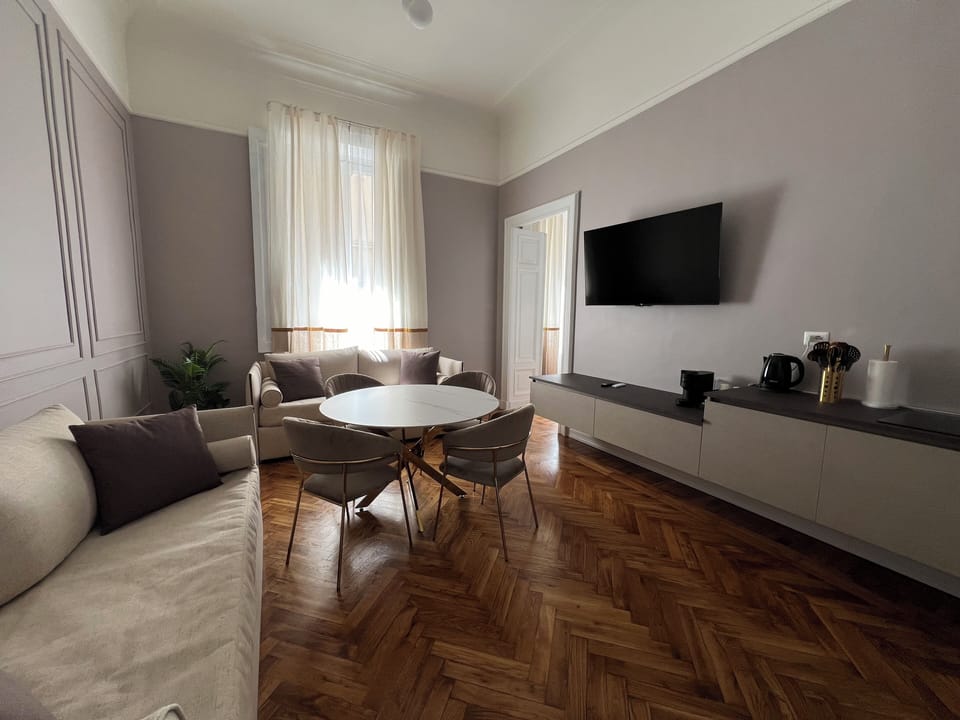 Family Room | Living area | TV