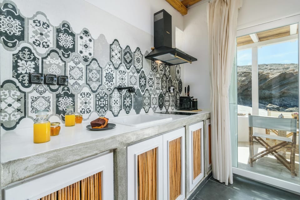 Comfort House, Sea View | Private kitchen | Espresso maker, coffee/tea maker, electric kettle, dining tables