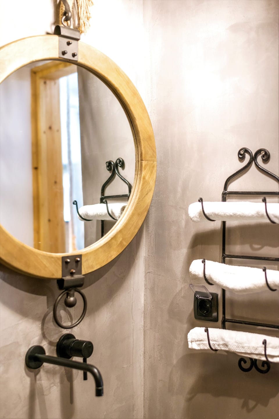 Deluxe House, Sea View | Bathroom | Bathrobes, slippers