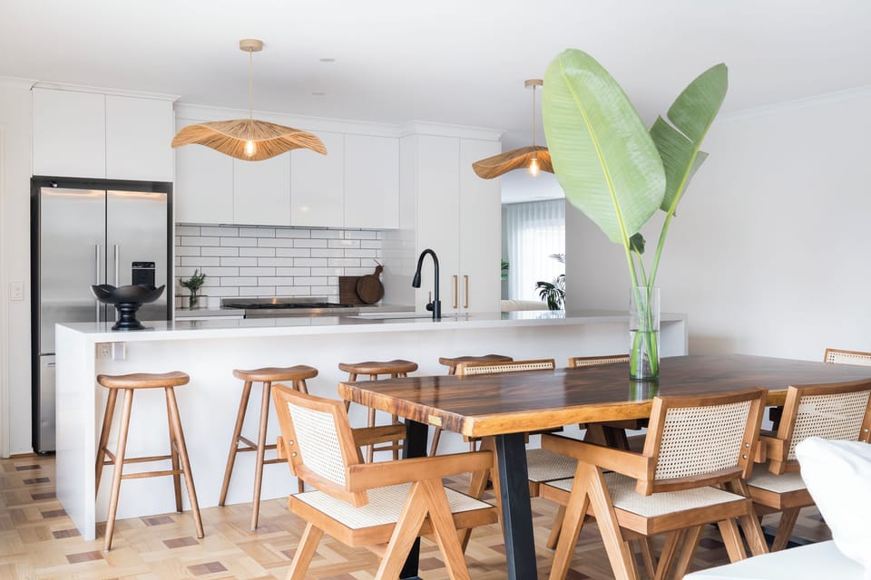 Open plan kitchen and dining