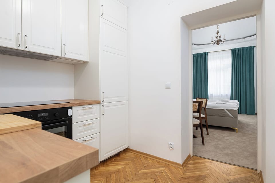 Apartment, Balcony | Living area | 37-inch Smart TV with digital channels