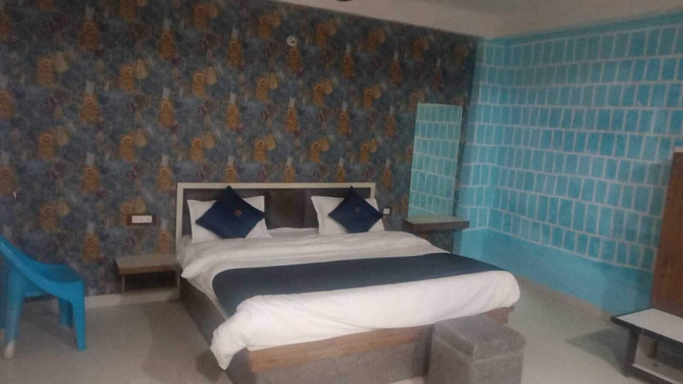 Superior Room | Rollaway beds, free WiFi, bed sheets