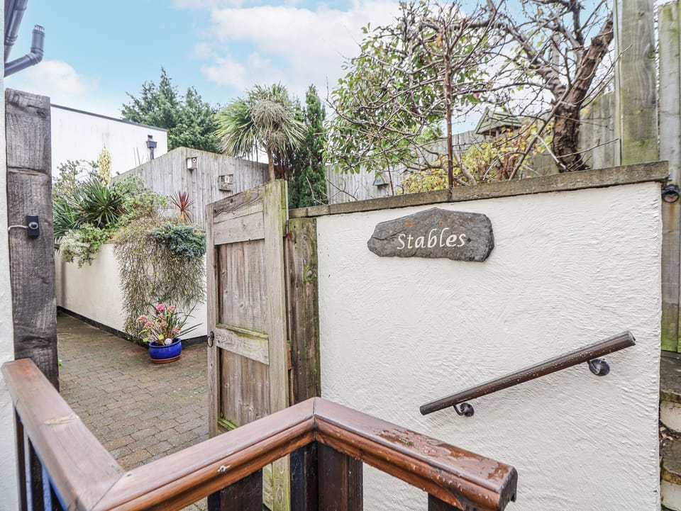 Cottage | Property grounds