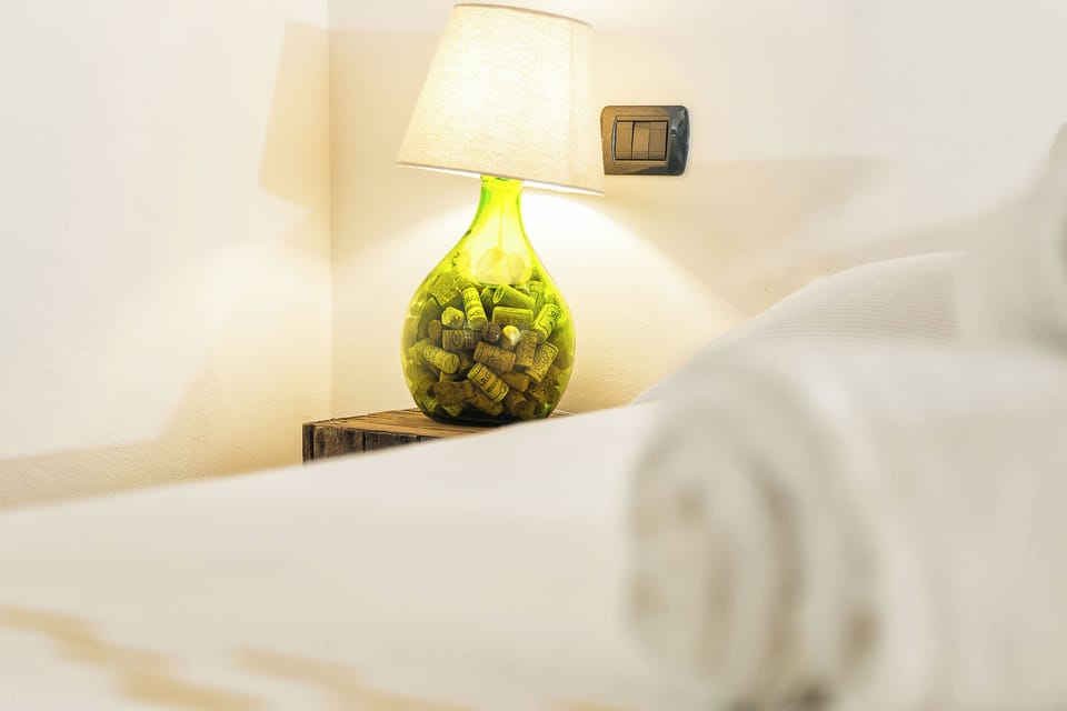 Classic Double Room | Memory foam beds, minibar, desk, free WiFi