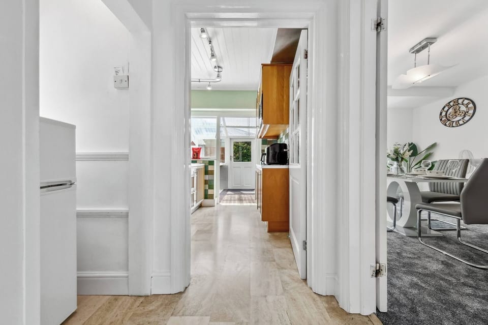 House, 3 Bedrooms, Balcony | Interior