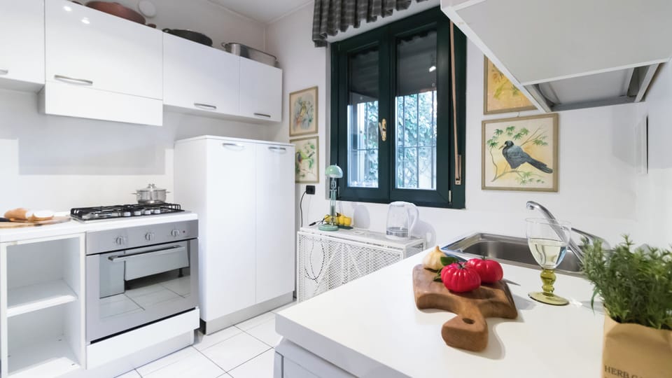 Apartment (1 Bedroom) | Interior