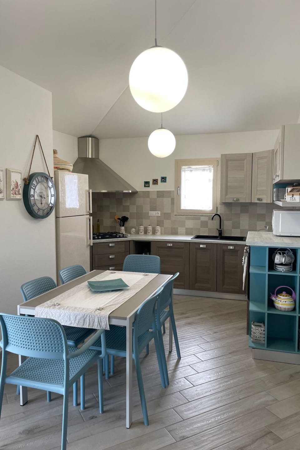 Kitchen / Dining Room