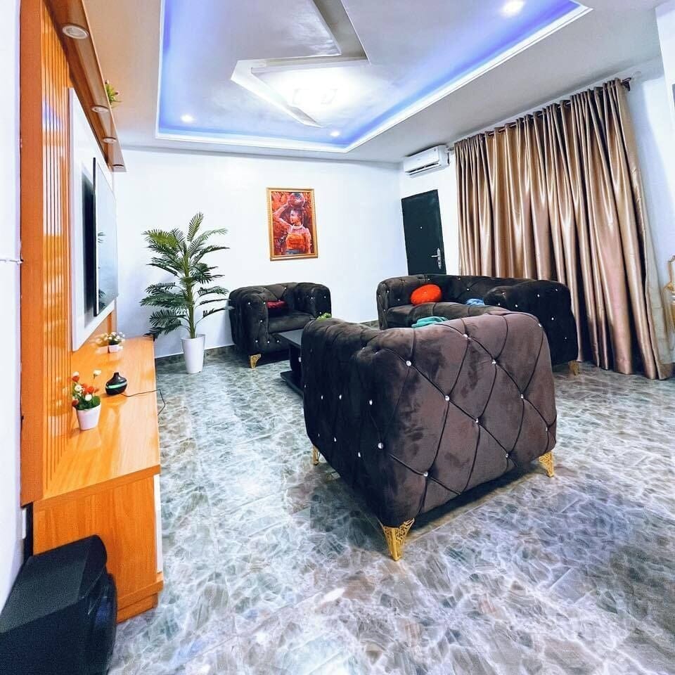 Deluxe Apartment, Balcony, City View | Living area